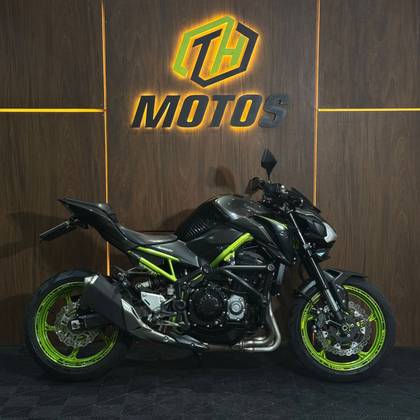 KAWASAKI Z900 